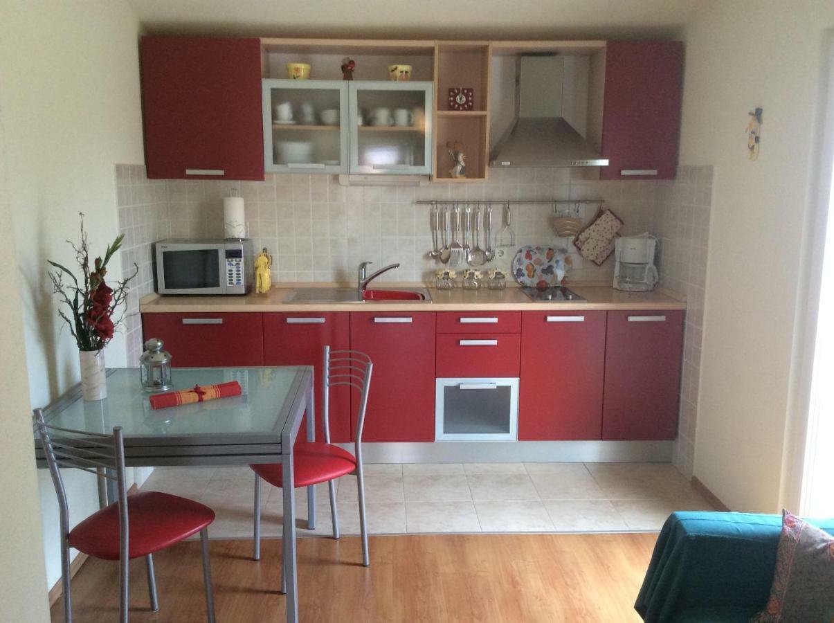 Apartmani Katarina 波尔 外观 照片